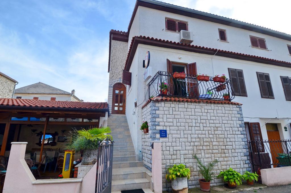 Mon Perin Castrum - Rooms Dado Bale Buitenkant foto