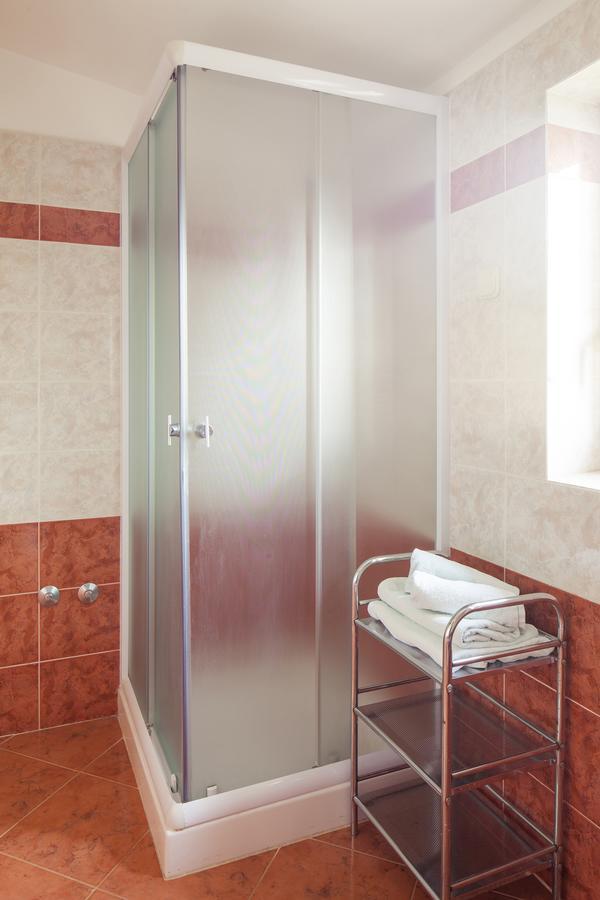 Mon Perin Castrum - Rooms Dado Bale Buitenkant foto