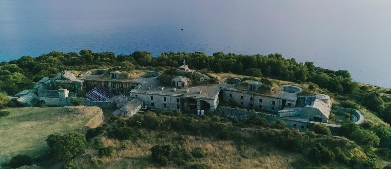 Mon Perin Castrum - Rooms Dado Bale Buitenkant foto